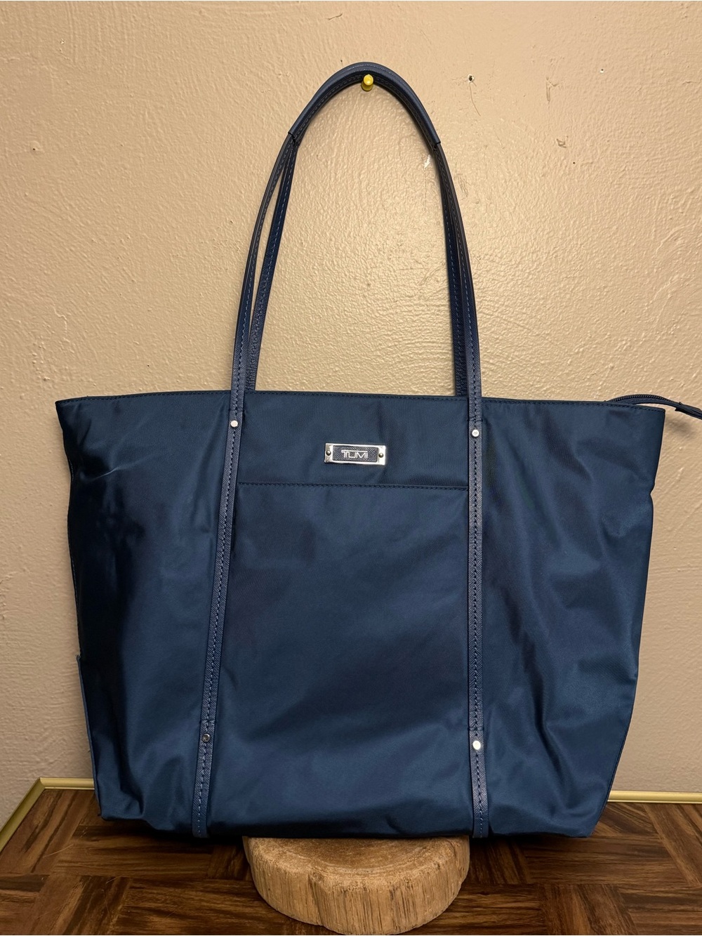 TUMI Voyageur Quintessential Nylon Q Tote Dark Blue Tan Interior Travel Bag
